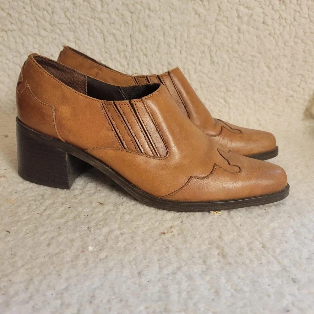Markon Tan Leather‎ Western Booties Pointed Toe Stacked Block Heel Size 8